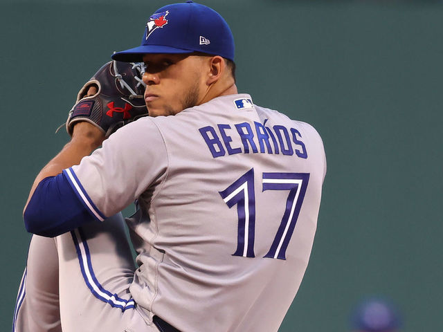 Berrios makes quality start as Jays top Astros 3-2